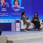 لميس نجم تحاور عزة فهمي ونيازي سلام على هامش قمة التعليم لجامعة أسلسكا 4 IMG 20251128 WA0012